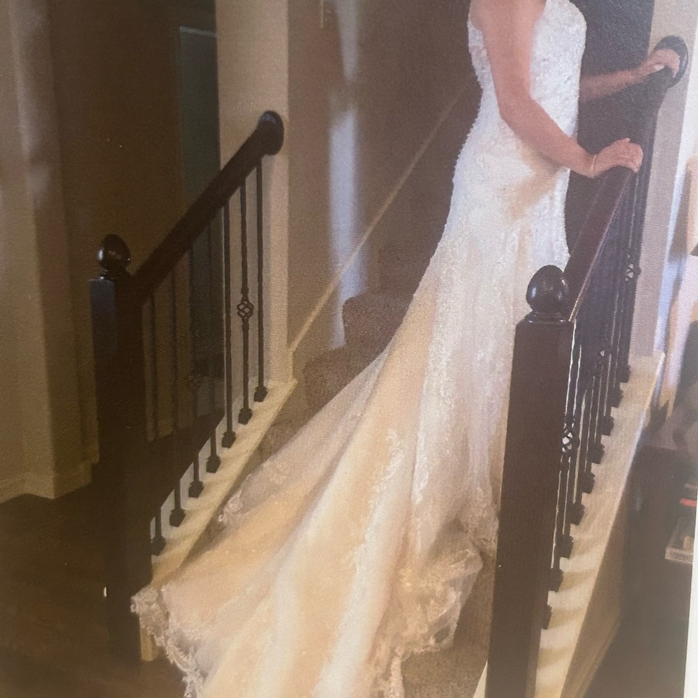 Maggie Sottero White Lace Wedding Dress - Picture 1 of 16
